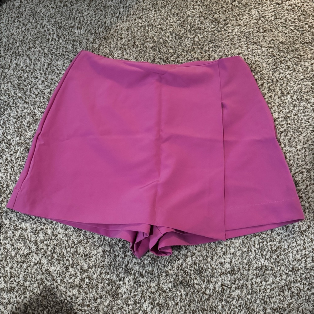 Bar III Vibrant Pink Skorts